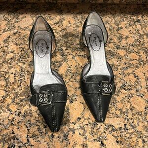 Prada D’orsay size 38 kitten heels. These are 💯 authentic!